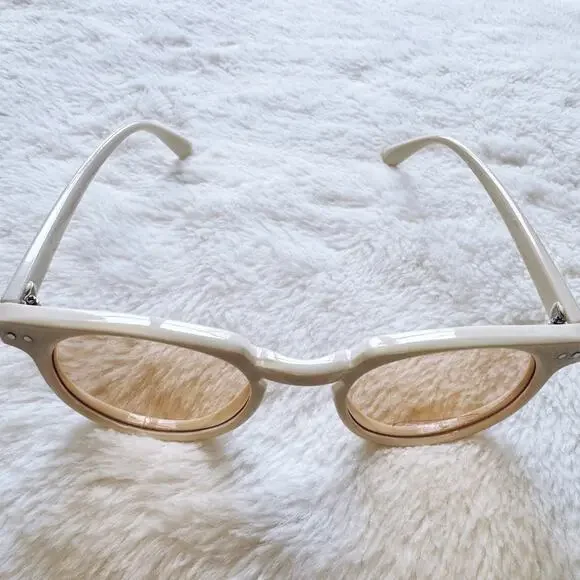 Pablo White Round Sunglasses - Picture 4 of 13